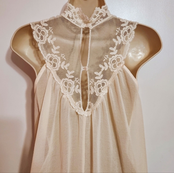 Altar'd State Lace Sleeveless Blouse Beige Medium - Picture 6 of 12